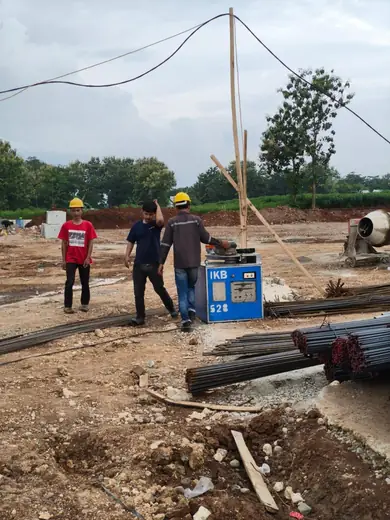 Pemasangan unit Bar Bender di lokasi proyek