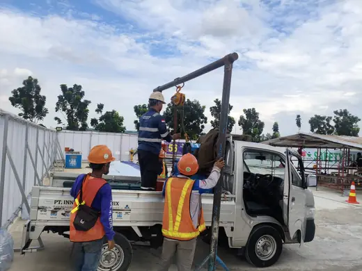 Pengiriman unit ke lokasi proyek